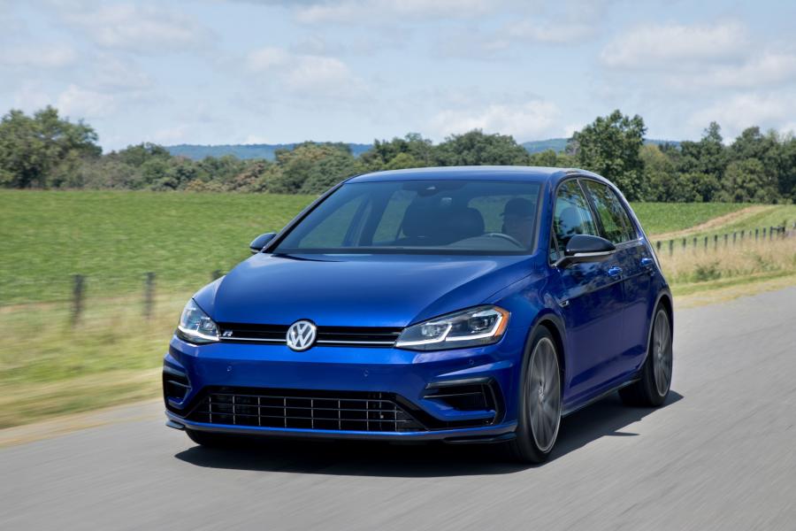  Volkswagen Golf R 5-Door (Typ 5G) 2017 года  (NA) (фото 15 из 19)